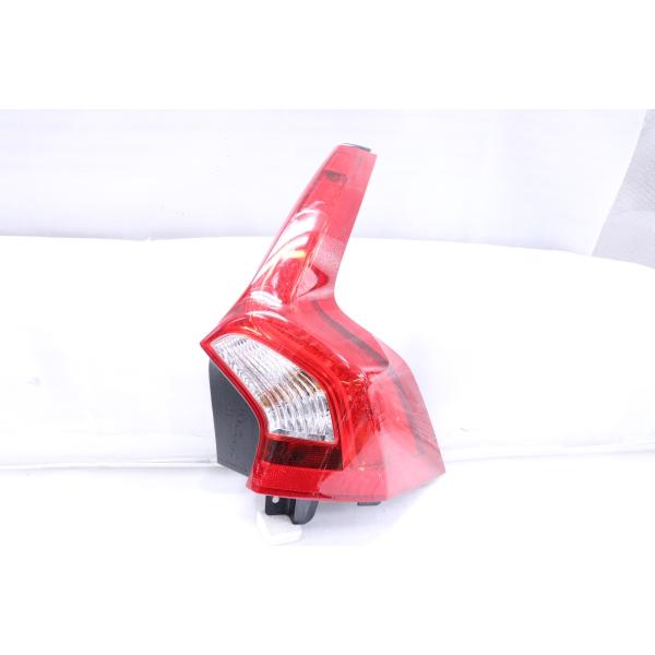 42-2614★FB ボルボ V60★右テールライト 31395929 純正★VOLVO (RO)