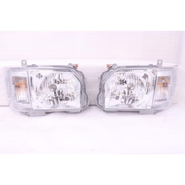 50-1840★美品★4型~ ハロゲン 200系 ハイエース★左右ヘッドライト KOITO 26-1...