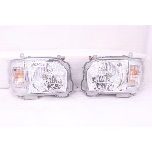 50-1842★美品★4型~ ハロゲン 200系 ハイエース★左右ヘッドライト KOITO 26-1...