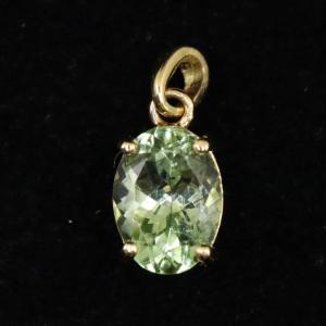 マダガスカル産 フェナカイト 6.4mmレクタングルカット ルース 0.80ct