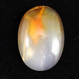 糸魚川翡翠 小滝産 33mm 勾玉 ブルー ディレクトリーカード付 16.19g