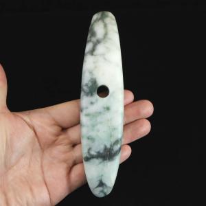 糸魚川翡翠 ヒスイ 小滝産 薄緑 31mm勾玉 ディレクトリカード付 11.51g