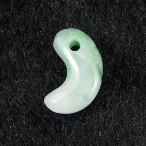 極希少 青色ヒスイ 糸魚川産コバルト翡翠 勾玉 手磨き : グッドリッチ