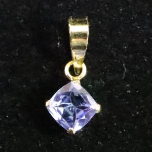 ケニア共和国セリコ産 パラサイト隕石 30mmオーバル ペンダントトップ