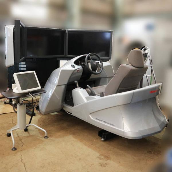 【送料無料】ドライブシミュレーター 本田技研工業 教習所 運転教習 タクシー CINEMA 3D T...