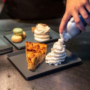 DAIWA 台和 FRP 正方トレー トレイ 23枚 レストラン 飲食店 DAIWA 台和 FRP 正方トレー トレイ 23枚 レストラン 飲食店 - メルカリ