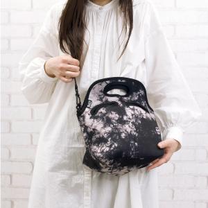 【ブラックフライデー特別価格】BUILT(ビルト) ハーベスト ランチトート タイダイ ショルダーバッグ 持ち運び ピクニック お弁当 犬の散歩 BF2025