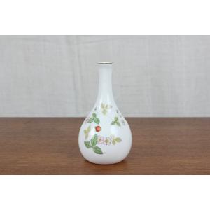 WEDGWOOD（ウェッジウッド） 美品 ワイルドストロベリー 花瓶 高17.5cm