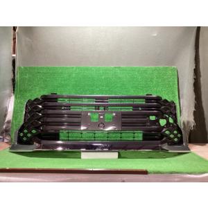 ヴォクシー 6BA-MZRA90W ラジエータグリル S-G  ※R4/1~  53111-V104...
