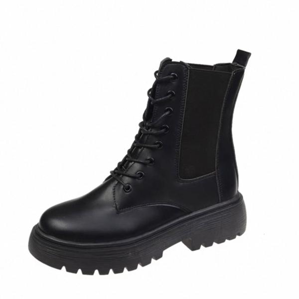 サイドゴアブラックブーツ 厚底　メンズライク　ユニセックス　カジュアルブーツ