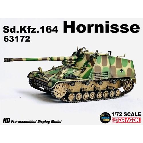 1／72 WW.II ドイツ軍 Sd.Kfz.164ホルニッセ 三色迷彩 完成品 【DRR63172...