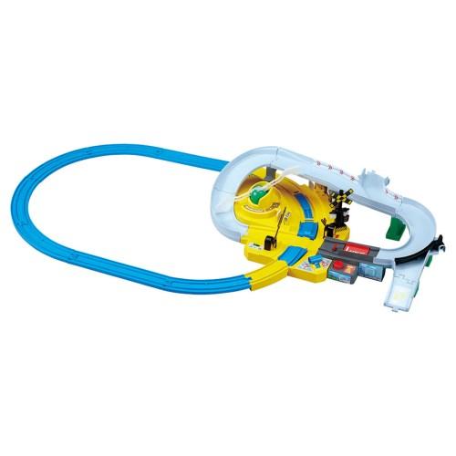 【特典付き】プラレール トミカと遊ぼう！ぐるっとカンカン踏切 クリスマスおもちゃ こども 子供 男の...