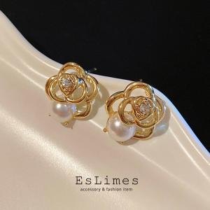 ピアス スワロフスキー スワン 白鳥 上品 きらきら swarovski プラチナ