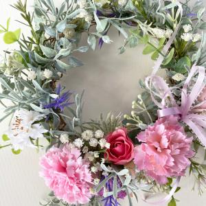 母の日プレゼント カーネーションと薔薇のリース...の詳細画像1