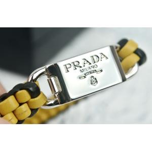 PRADA（プラダ） ブレスレット バングル トライアングルロゴ ブラック