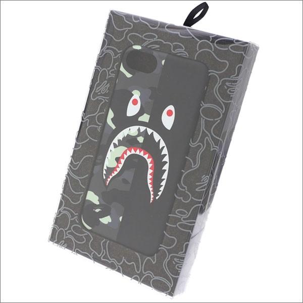 A BATHING APE (エイプ)  CITY CAMO SHARK I PHONE 7 CAS...