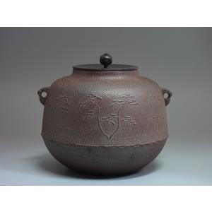 甑口雷紋釜 高橋敬典工房 共箱（炉・風炉兼用） : 茶道具商 越中