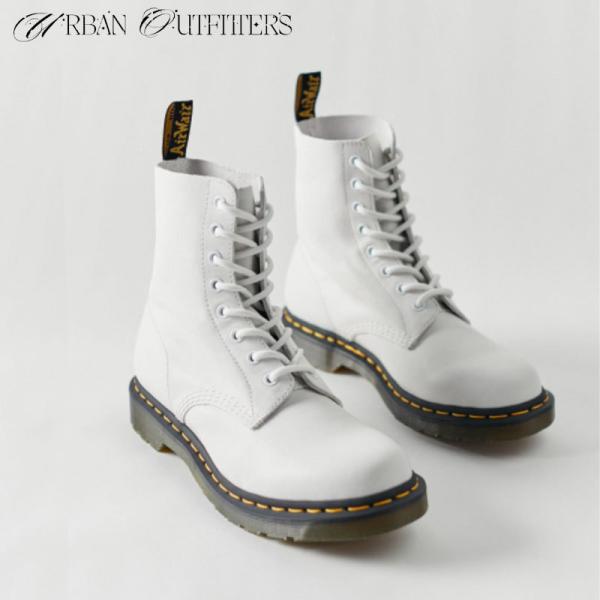 アーバンアウトフィッター Urban Outfitters Dr. Martens Pascal V...