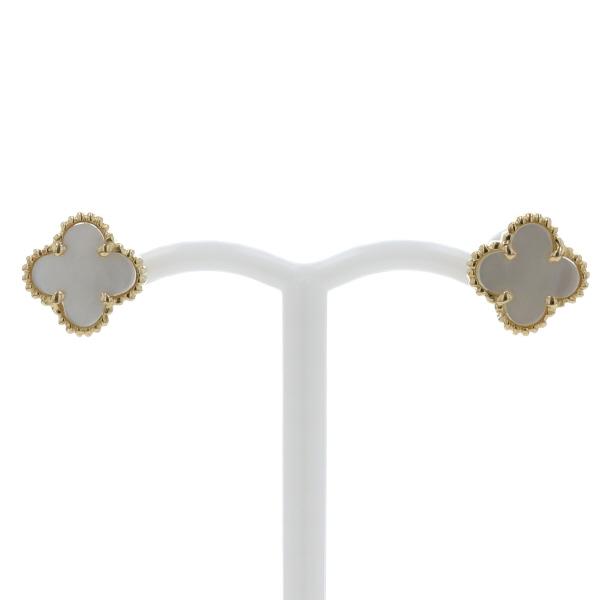 K18YG イエローゴールド ピアス シェル 四つ葉 クローバー フラワー 花 モチーフ ミル打ち ...