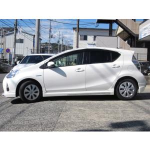 h-style　【送料込み】　アクア　前期　サイドスカート　左右セット　DAA−NHP10　（素地・...