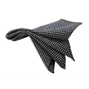 シルクポケットチーフ　ネイビー　スクエアドット柄