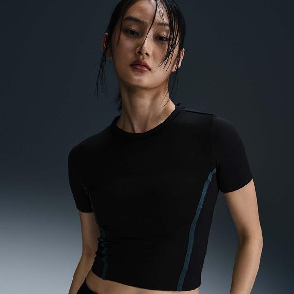 ナイキ ウィメンズ ワン FITTED DF S S トップ HQ4999-010 レディース 返品...