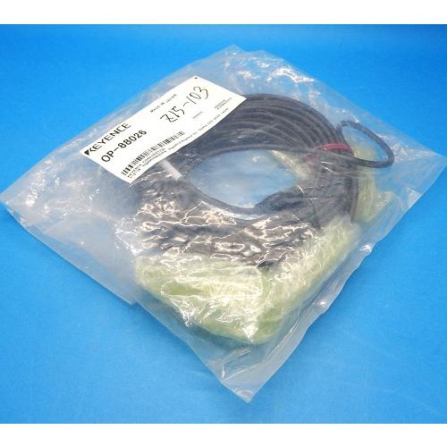 OP-88026　センサ-コントローラ間ケーブル・M12　キーエンス　未使用品