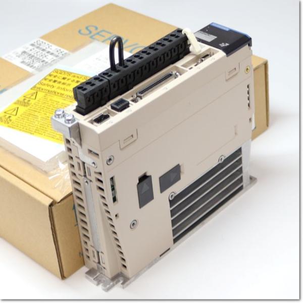 安川電機 サーボパック SGD7S-1R6A00A 三相200V 0.2kW アナログ電圧・パルス列...