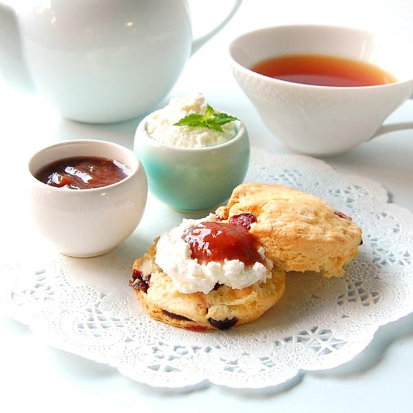 リッチハニースコーンギフト５P スコーンクリーム１個付き（ギフト 母の日 冷凍 送料無料 国産小麦粉...