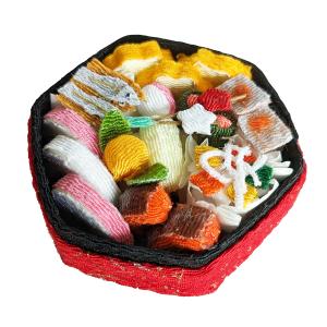 お正月飾り ちりめん細工 おせち 四角（1個） : てづくり 手芸