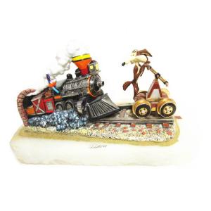 ワイリーコヨーテ ＆ ロードランナー　スノードーム　フィギュア 720-5760.jpg