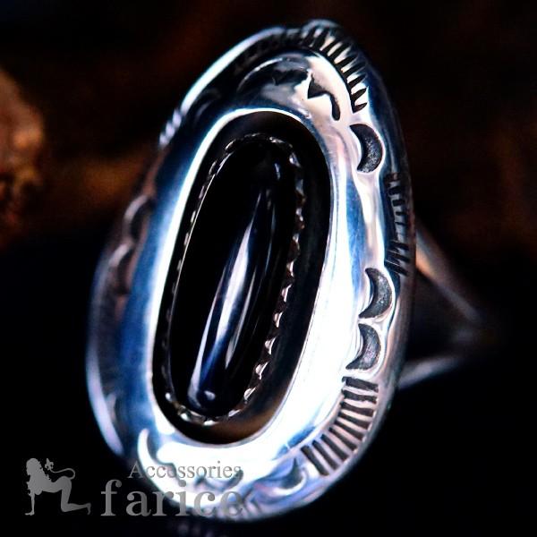 オーバルカボションカット・オニキス装飾 フラワー(花)彫りドロップ(雫型)デザイン メンズ インディ...