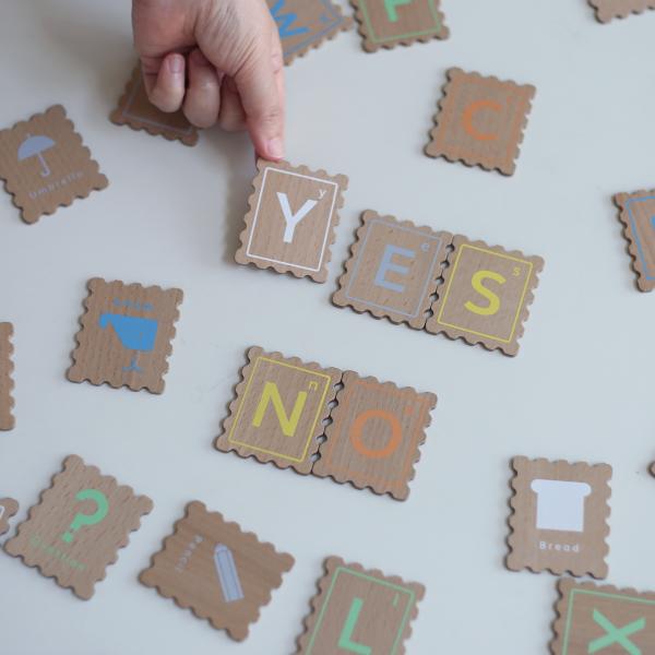 dou ドウ ABC stamp 木製 アルファベット カード 知育玩具 英語 おもちゃ 出産祝い