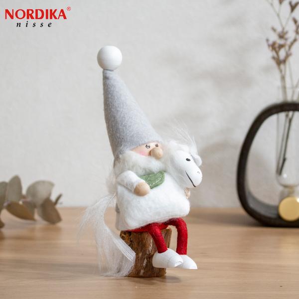 [12/17-12/25限定 クーポンで10%OFF] ノルディカニッセ 2025 新作 馬を抱えた...