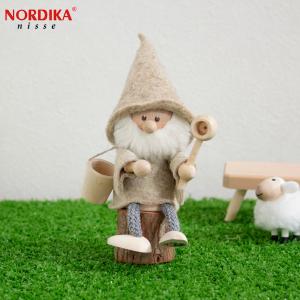 ★ノルディカニッセ　サウナシリーズ　白樺のヴィヒタを持った女の子　★ 5/15-17はポイント10倍／ ノルディカニッセ サウナニッセ 女の子