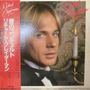 新品】【即納】 【限定 メガジャケ付】eyes (完全生産限定盤
