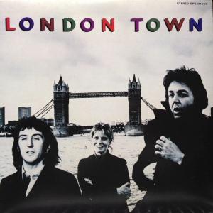 LPレコード　WINGS (ウイングス) / LONDON TOWN (ポスター付)