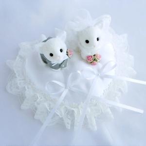 キャット付きリングピロー白　/猫のリングピロー　