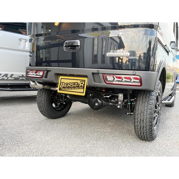 エブリィ DA17/WV SSリアバンパー FRP製未塗装 BEAST-R