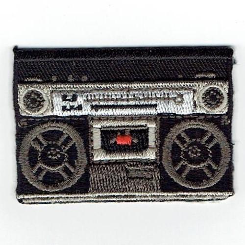 刺繍アイロンワッペン（ラジカセ）