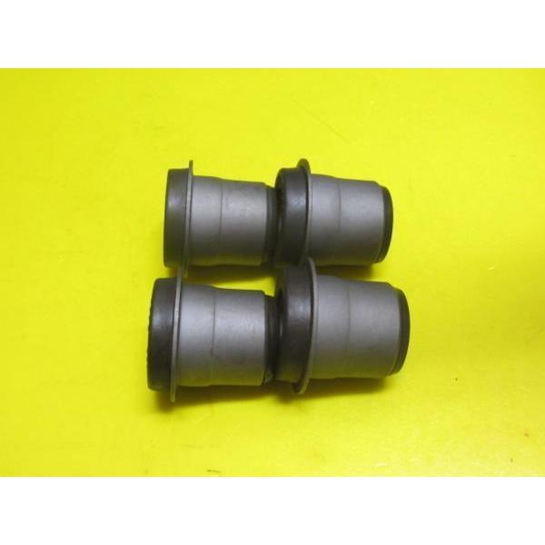 クラウン MS80 MS85 MS90 MS95 MS100  アッパーアームブッシュ