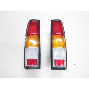 ダットサントラック D21 用 テールライト ASSY 3
