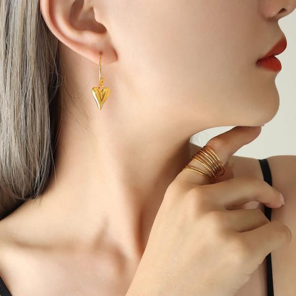 ピアス ステンレス ゴールド ドロップ ハート C レディース スチール ラブ チャーム ガール カ...