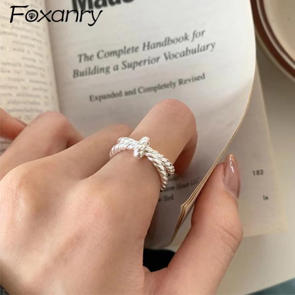 指輪 リング シルバー リボン 韓国 レディース カラー ライン 結び目 幾何学 ガール トレンド ...