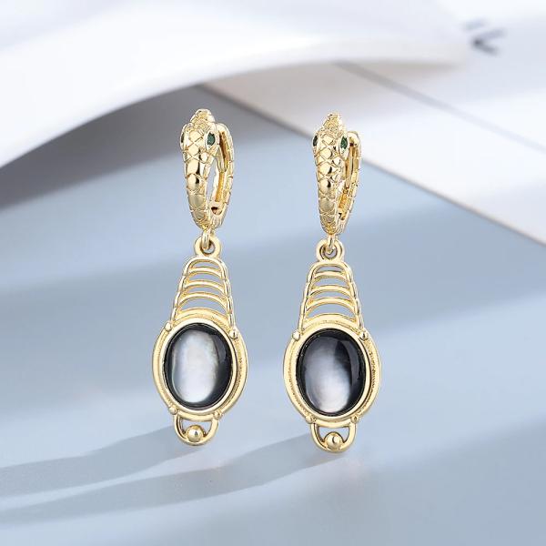 ピアス 白 ホワイト 黒 ブラック ビンテージ ゴールド シルバー ドロップ シェル フープ リング...