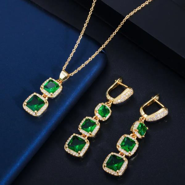 ピアス ネックレス 緑 グリーン ジルコニア ゴールド スクエア ピック フープ 揺れる レディース...