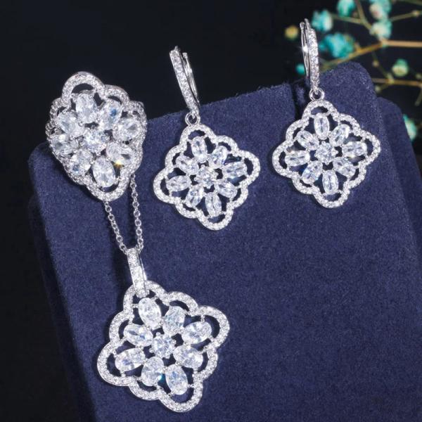 ピアス 指輪 リング ネックレス ジルコニア ブライダル シルバー ピック レディース 新しい ファ...