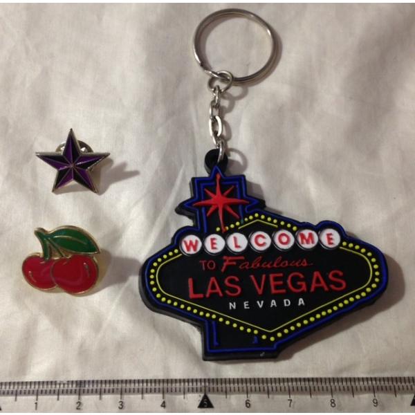 ラバーキーチェーン各種  ピンズ各種