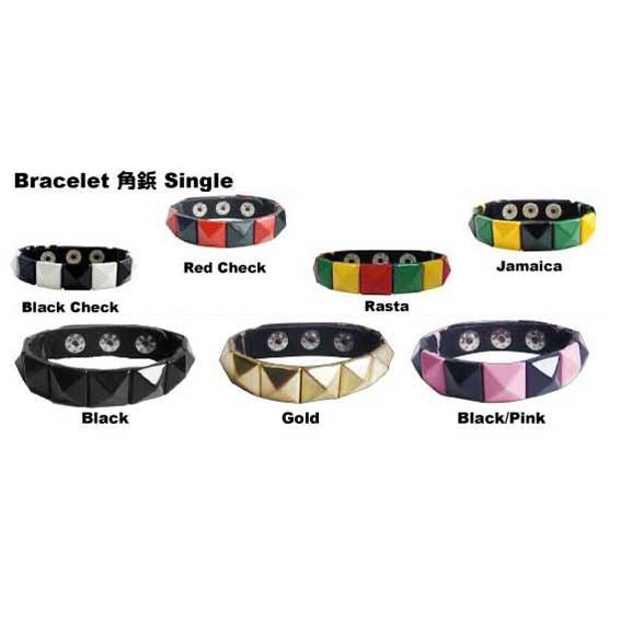 ブレスレット 角鋲　　シングル(スタッズリストバンド）