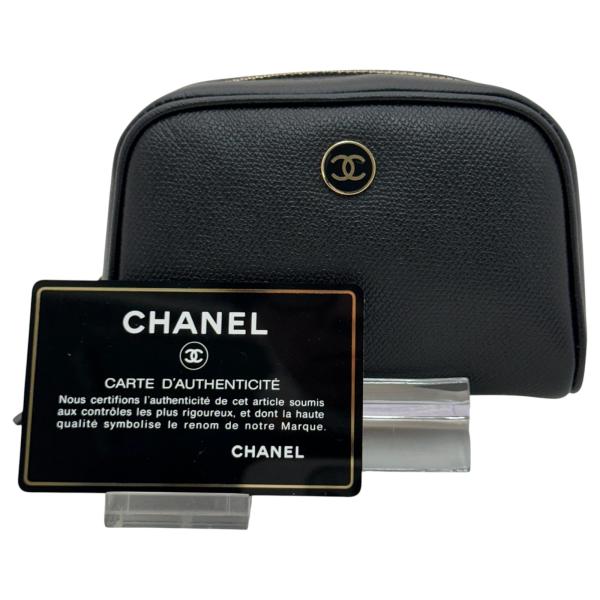 【中古】シャネル ココボタン ポーチ レザー ブラック ゴールド金具 ココマーク ロゴ Aランク c...